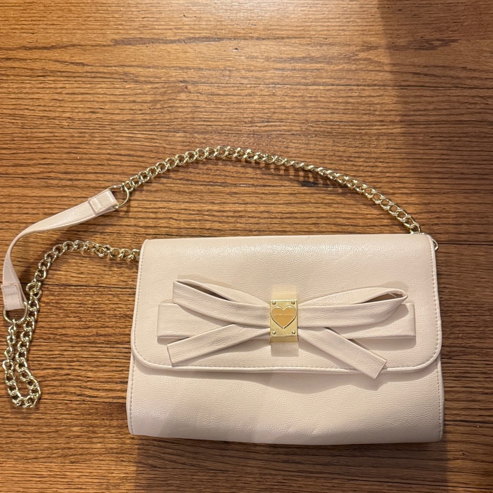 Betsey Johnson Cream Bow Clutch with Gold Chain